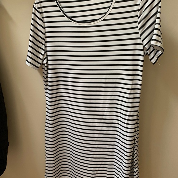 Black and White Striped T-Shirt Dress - Picture 2 of 8
